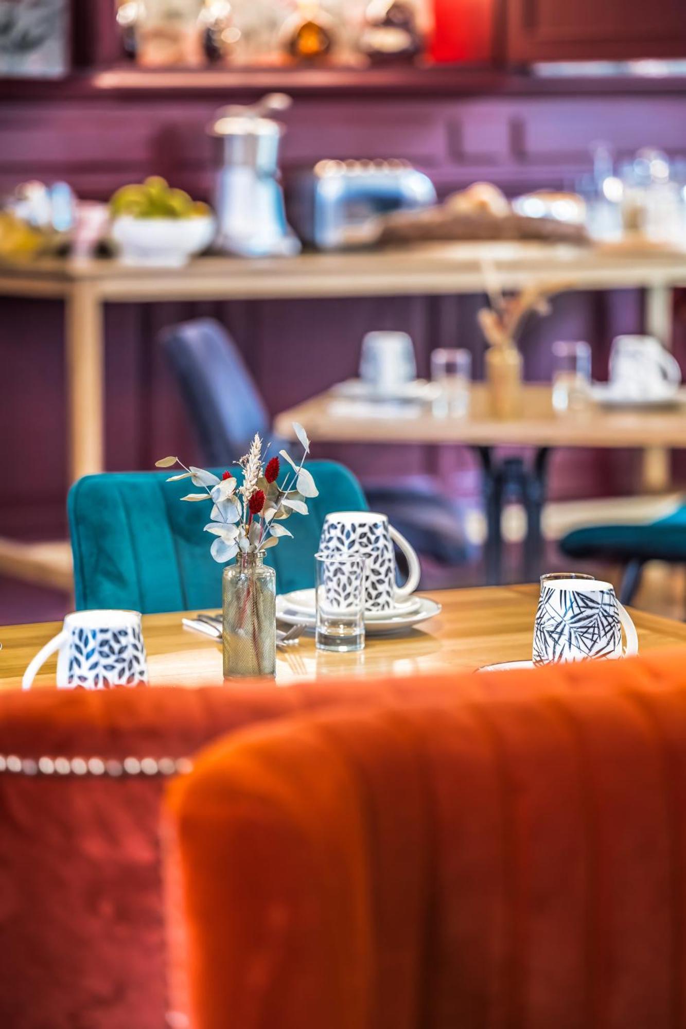 Hotel Heritage Коняк Екстериор снимка
