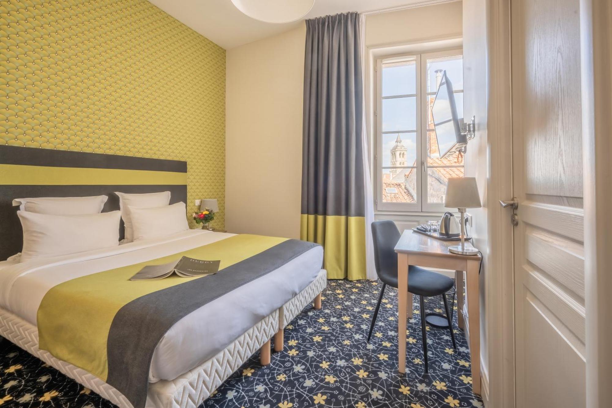 Hotel Heritage Коняк Екстериор снимка